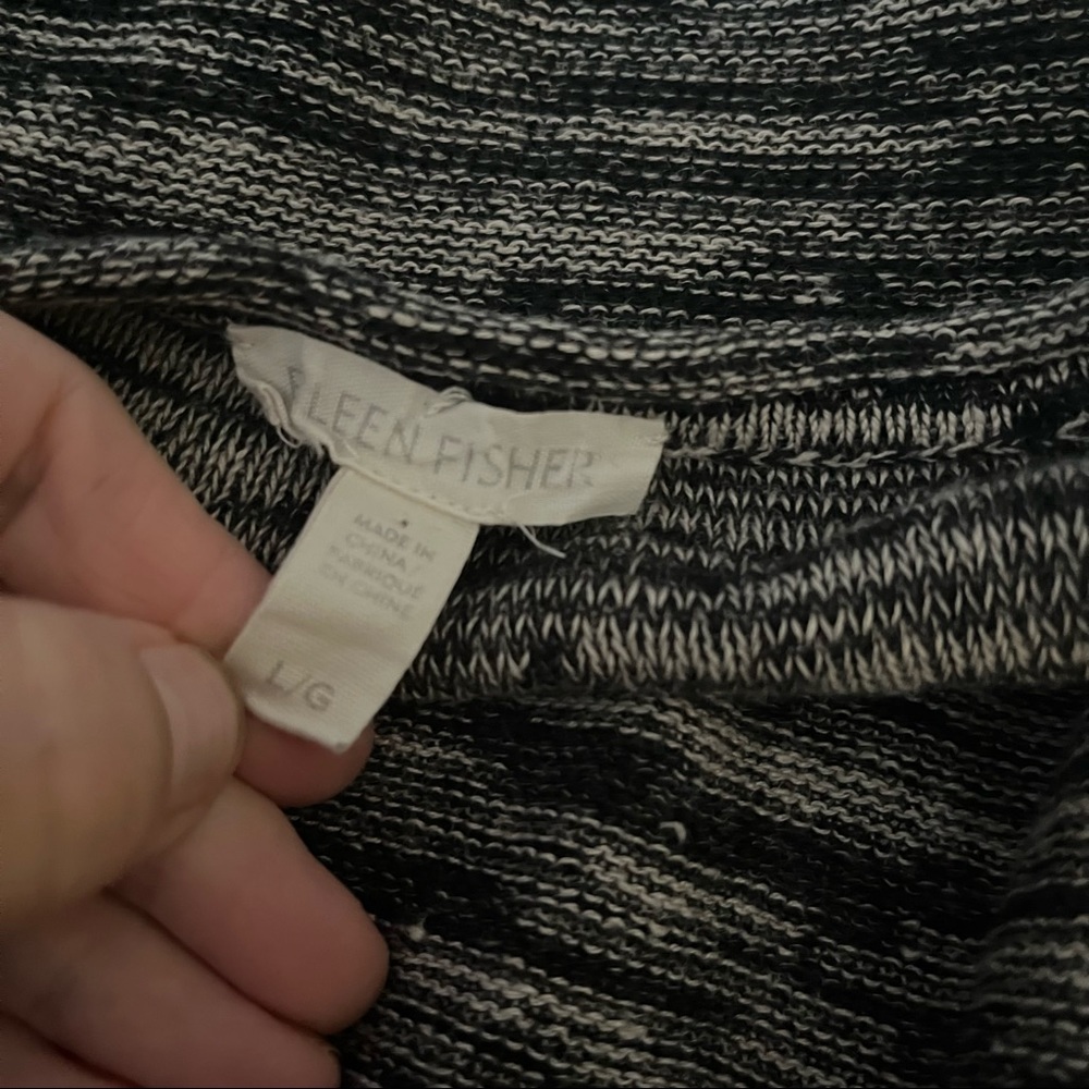 Eileen Fisher 100% linen striped dropped sleeve sweater grey black size large - Picture 9 of 12